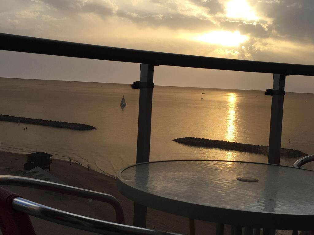 Raphael Apartments Herzliya Экстерьер фото